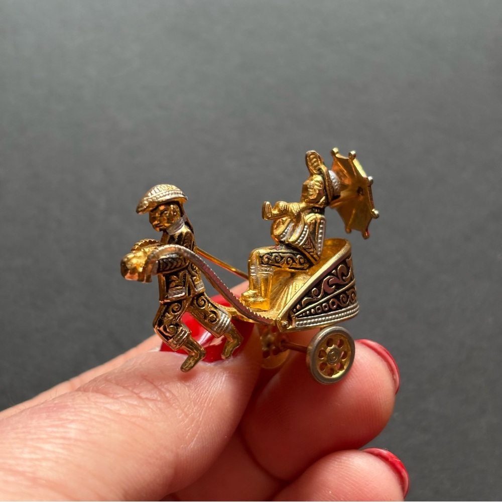 Damascene Rickshaw Chariot Brooch | Gold & Silver Toledoware - Picture 3 of 7